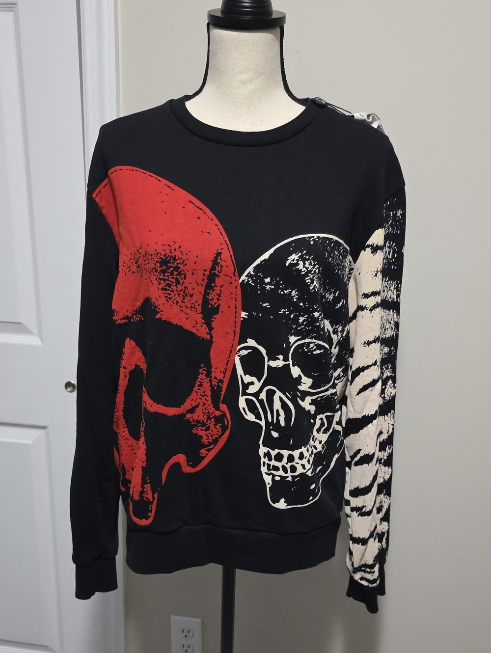 Eleven Paris Dual Skull Tiger Split Print Crew Neck Sweatshirt Top Medium New
